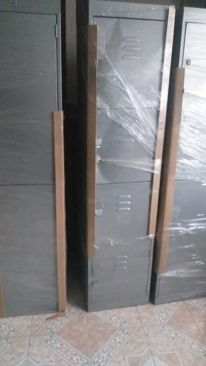 [Locker-4puertas-gris] Lockers (4 puertas, Gris)